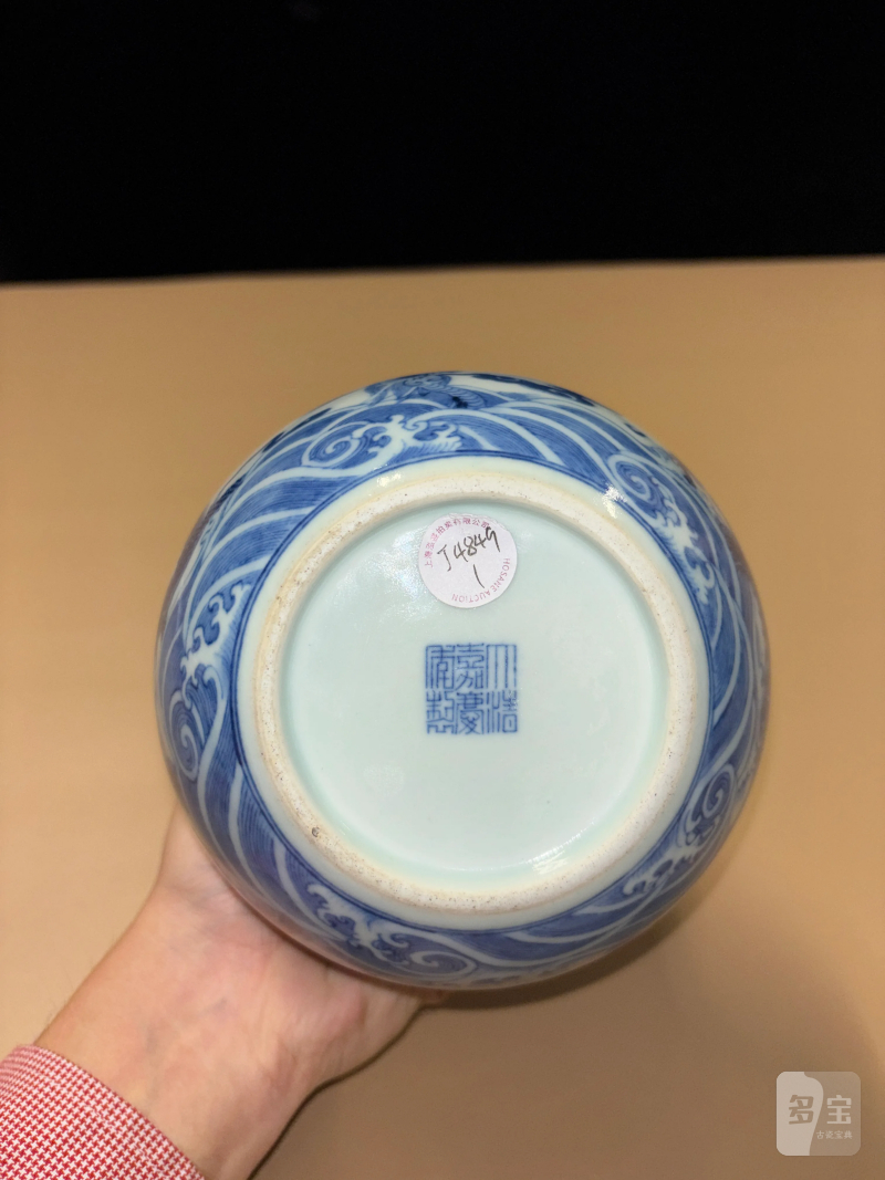 清嘉庆 青花九龙呈瑞大吉葫芦瓶 - 图8